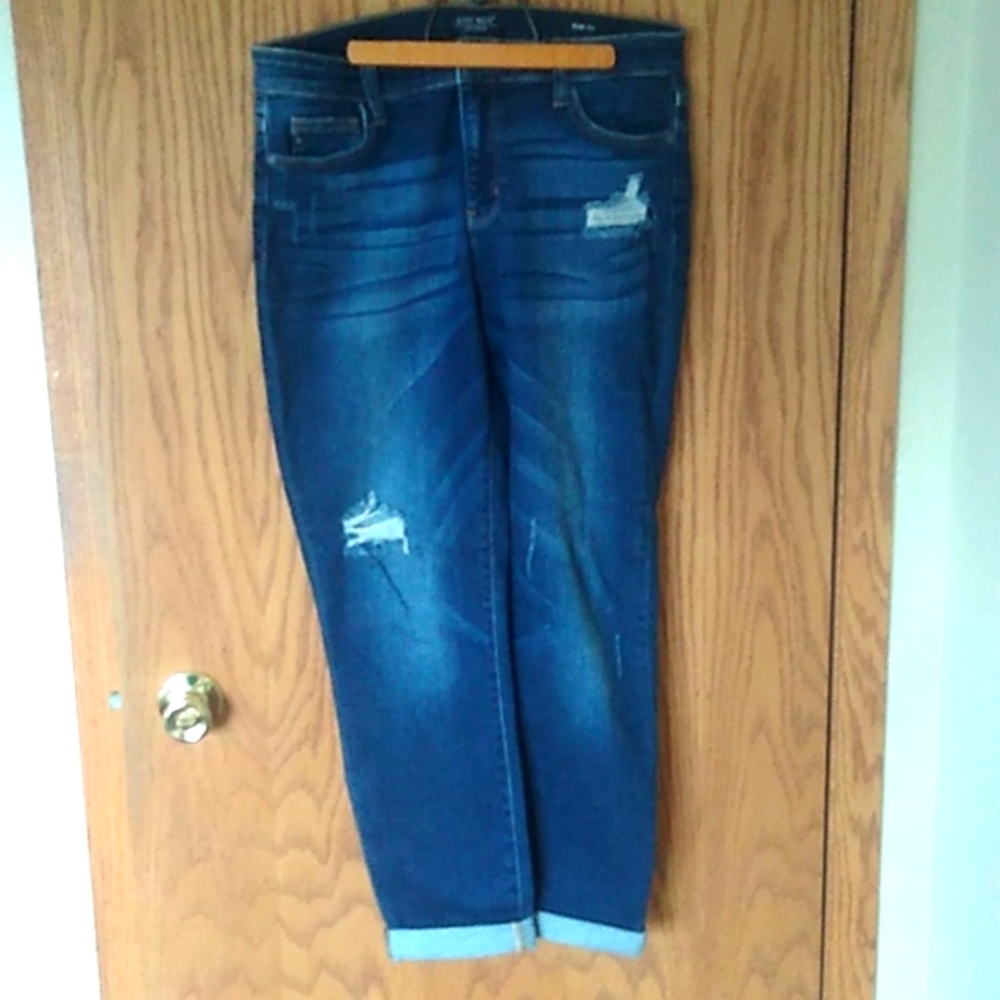 Judy Blue distressed boyfriend jeans, size 13
